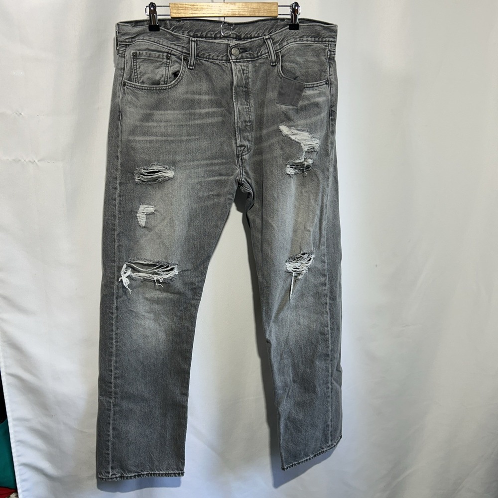 Levis 501 Button Fly Gray Jeans Mens 38x32 Stone Wash Thrashed Distressed Denim